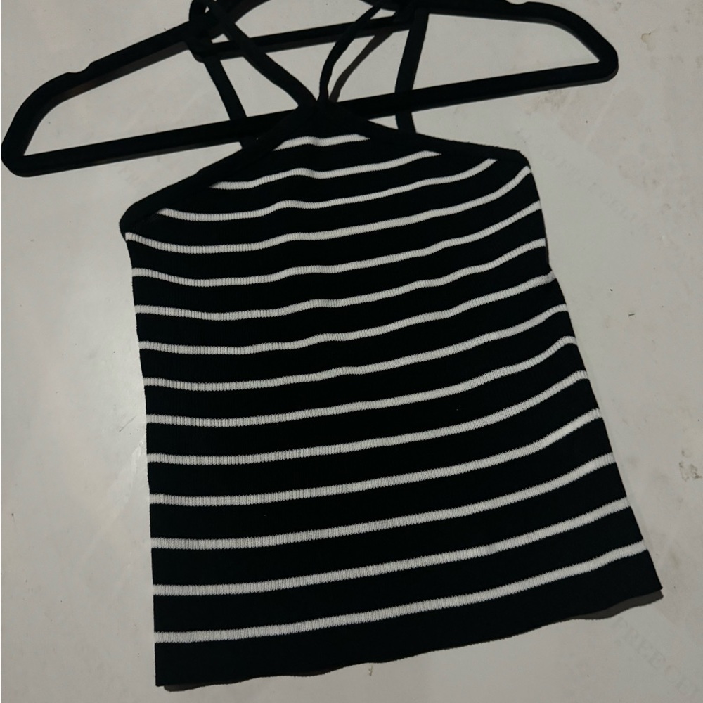 Top $19 - Picture 2 of 2